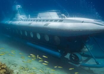 செங்கடலில் மூழ்கிய சுற்றுலாப் பயணிகளுக்கான நீர்மூழ்கிக் கப்பல் – அறுவர் உயிரிழந்திருக்கலாம் என அச்சம்!