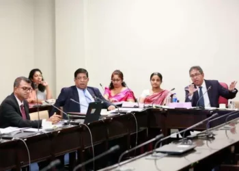 8 இலட்சம் பேர் மட்டுமே வரி செலுத்த தகுதி!