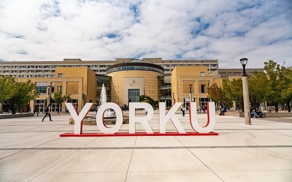 கனடிய பல்கலைக்கழகம் இழைத்த தவறு!