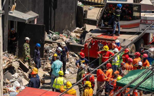 டொமினிகன் நாட்டில் விடுதியின் கூரை இடிந்து வீழ்ந்ததில் பலர் பலி!