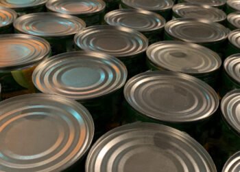 கனடாவில் தகரத்தில் அடைக்கப்பட்ட உணவுப் பொருட்களின் விலை அதிரிகப்பு