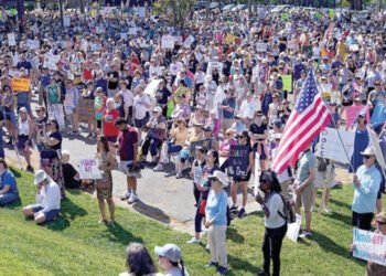 ட்ரம்புக்கு எதிராக வெடிக்கும் போராட்டம்!