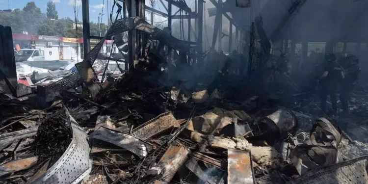 உக்ரைன் மீது ரஷியா நடத்திய தாக்குதலில் 16 பேர் பலி!