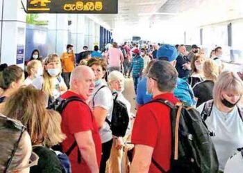 இலங்கையின் சுற்றுலா வருமானம் 1.12 பில்லியன் டொலர்களைத் தாண்டியது