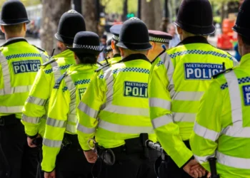 லண்டனில் இலங்கை தமிழரின் கடைக்கு சீல்!