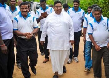 சிறையில் இருந்து வெளியே வந்தார் சாமர