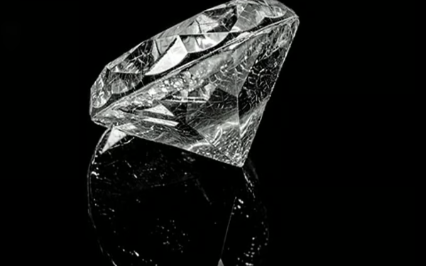 அரிதான நீலவைரம் ஏலவிற்பனைக்கு