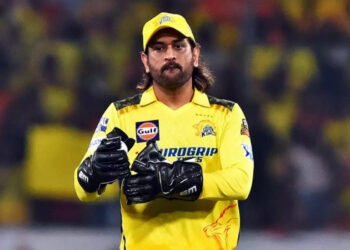 100 முறை அவுட் ஆகாமல் இருந்த தோனி