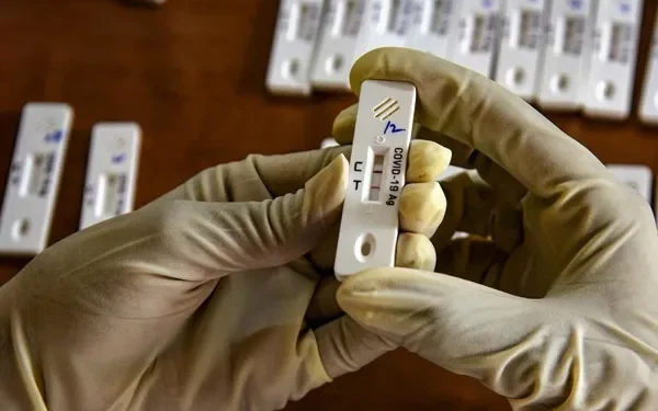 மீண்டும் கொரோனா அலை: இந்தியாவில் 257 பேர் பாதிப்பு!