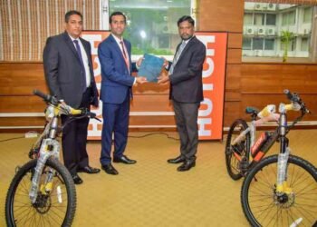 ஹட்ச் நிறுவனம், கல்வி அமைச்சுடன் ஒன்றிணைந்து, மின்சாரத்தில் இயங்கும் 100 சைக்கிள் வண்டிகளை கிராமப்புற பாடசாலைகளுக்கு நன்கொடையளித்துள்ளது