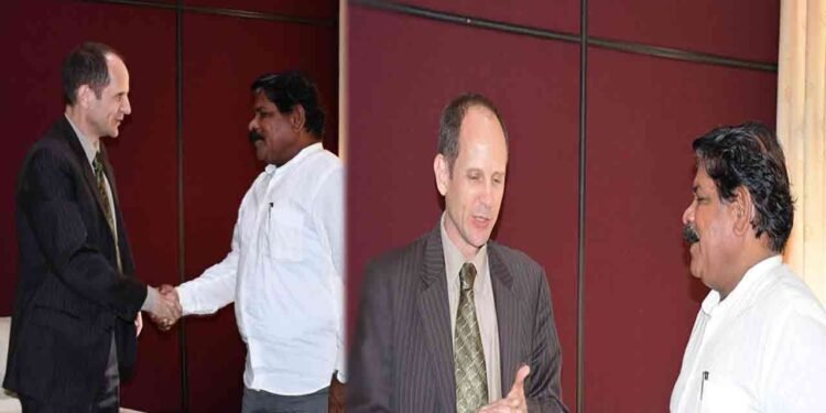 மக்களை மீண்டும் இன ரீதியாகப் பிளவுபட இடமளிக்க வேண்டாம்!