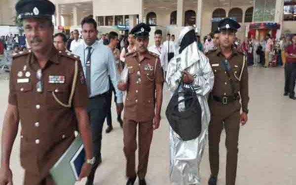 லொக்கு பெட்டி அழைத்துவரப்பட்டார்