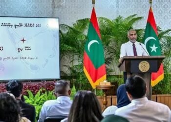 மாலைத்தீவு ஜனாதிபதி நீண்ட நேரம் செய்தியாளர் சந்திப்பு நடத்தி உலக சாதனை!