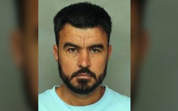 டொரோண்டோவில் சந்தேகத்திற்கு இடமான முறையில் நடந்து கொண்டவர் கைது