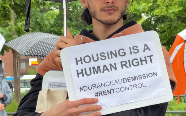 கனடாவில் வாடகை சட்டங்களை அமுல்படுத்துமாறு கோரி போராட்டம்