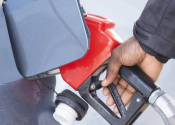 கனடாவில் எரிபொருள் விலை உயர்வு