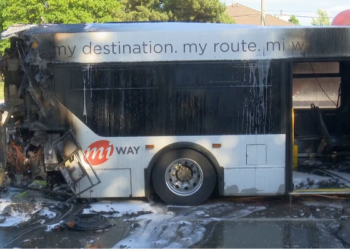 கனடாவில் பேருந்தில் ஏற்பட்ட தீ விபத்து; சாரதியின் திறமையால் உயிர் தப்பிய பயணிகள்