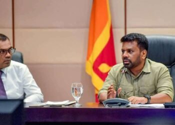 மக்களுடன் இணைந்து பணியாற்றுவது முக்கியம்