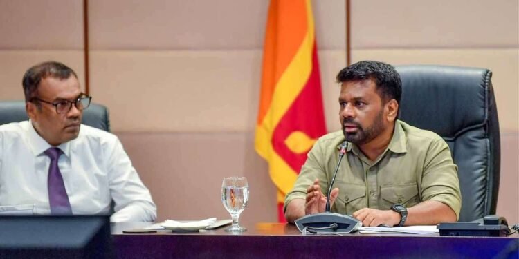 மக்களுடன் இணைந்து பணியாற்றுவது முக்கியம்