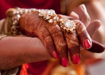 கொரோனா தடுப்பூசி போட்டுக்கொள்ளாத மணமகள் தேவை