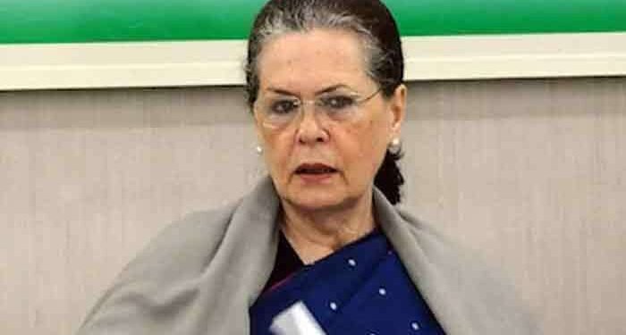 சோனியா காந்தி மருத்துவமனையில் அனுமதி