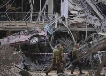 6 விமான நிலையங்கள் மீது இஸ்ரேல் தாக்குதல்