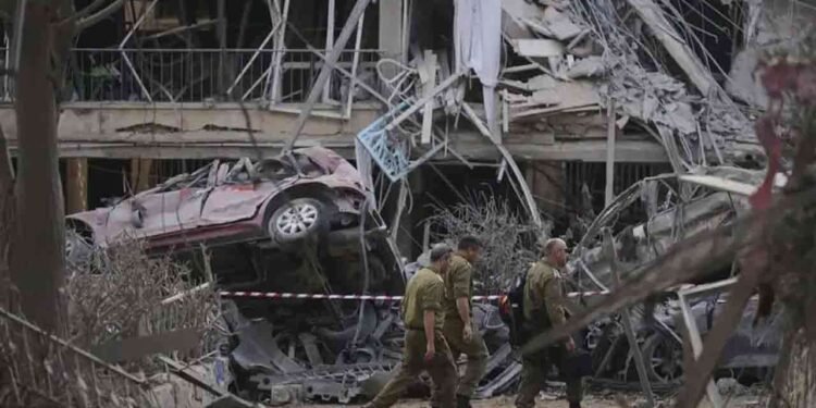 6 விமான நிலையங்கள் மீது இஸ்ரேல் தாக்குதல்