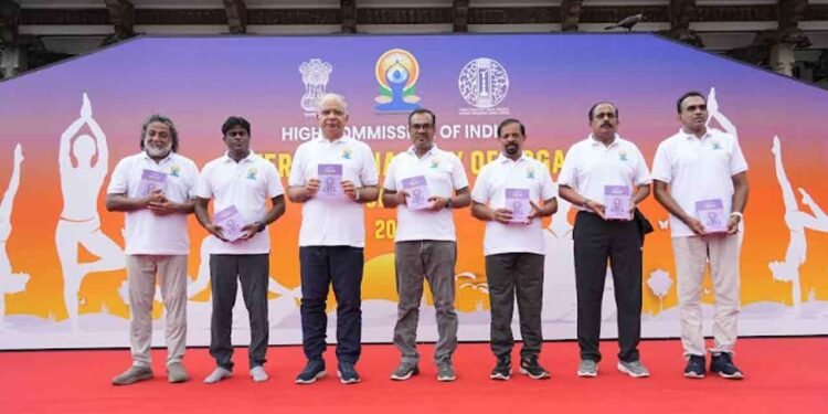 கொழும்பில் நடைபெற்ற சர்வதேச யோகா தின நிகழ்வு