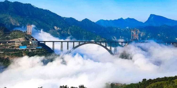 உலகின் உயரமான ரயில்வே பாலம் இன்று திறப்பு