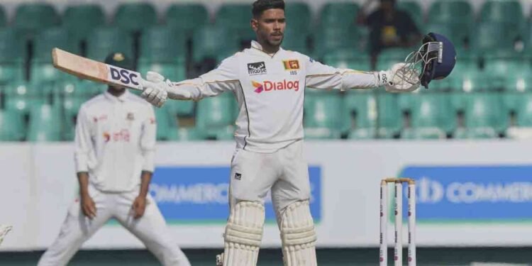 பெதும் நிஸ்ஸங்க சதம் அடித்தார்!