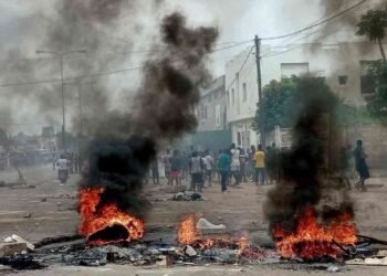 மின்மாற்றி வெடித்து 29 பாடசாலை மாணவர்கள் பலி