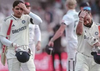 தோல்வியுடன் முதல் டெஸ்ட் போட்டியில் மோசமான சாதனை படைத்த இந்தியா!