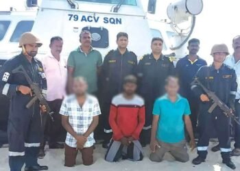 தனுஷ்கோடியில் இலங்கை வாலிபர்கள் மூவர் அகதிகளாக தஞ்சம்