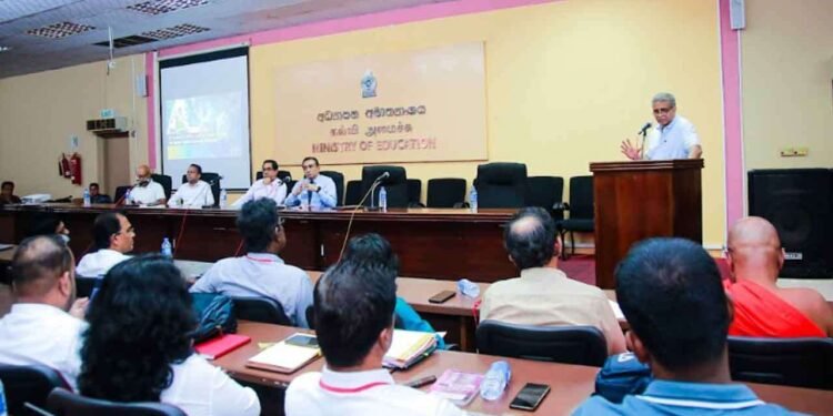 AI பயன்பாடு குறித்து கல்வி அமைச்சின் அதிகாரிகளுக்கு விளக்கமளிப்பு