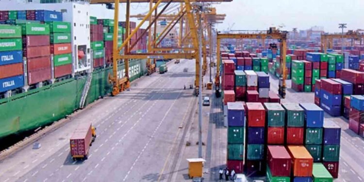 கொள்கலன்கள் விடுவிப்பு தொடர்பில் குழுவின் அறிக்கையை சமர்ப்பித்த முஜிபுர் எம்.பி!