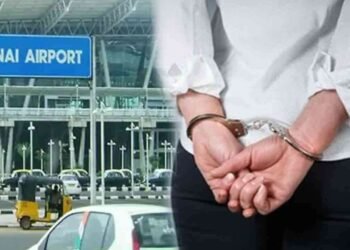 போலி கடவுச்சீட்டுகளுடன் இலங்கையை சேர்ந்த தாய், மகள் கைது!