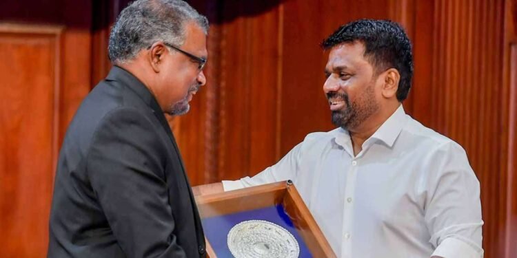 நிதி அமைச்சின் செயலாளர் மஹிந்த சிறிவர்தனவின் சேவைக்கு பாராட்டு