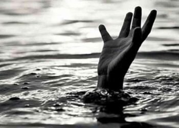 ஆற்றில் மூழ்கி 8 இளைஞர்கள் உயிரிழப்பு