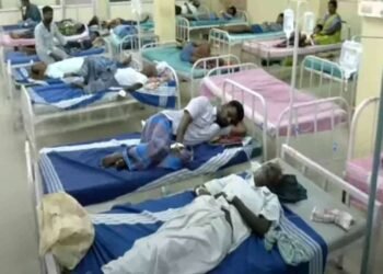 அன்னதானத்தில் பங்கேற்ற 100இற்கும் மேற்பட்டோர் வைத்தியசாலையில் அனுமதி