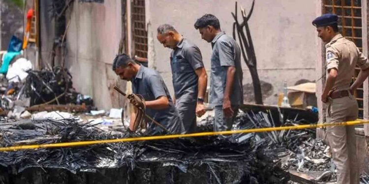 அகமதாபாத் விமான விபத்தில் பலி எண்ணிக்கை 274 ஆக உயர்வு