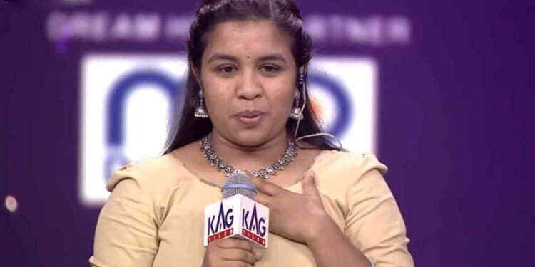 மேடையில் கண்ணீர்விட்ட இலங்கை பெண் சினேகா