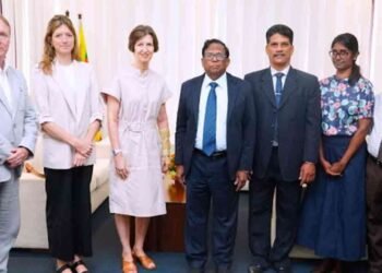 வட மாகாண ஆளுநருக்கும் சுவிட்சர்லாந்து தூதுவருக்கும் இடையில் சந்திப்பு!