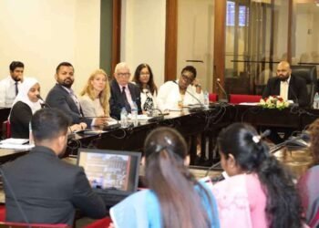 திறந்த பாராளுமன்ற அமர்வுகள் தொடர்பில் இடம்பெற்ற கலந்துரையாடல்