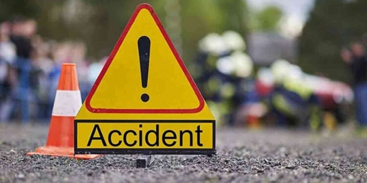 பாடசாலை மாணவர்களை ஏற்றிச் சென்ற பேருந்து விபத்து