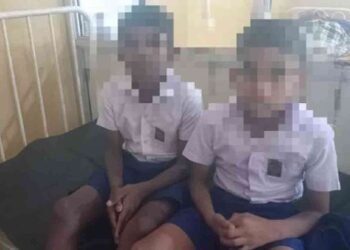 நச்சு வாசனை திரவியத்தை நுகர்ந்த மாணவர்கள் வைத்தியசாலையில்