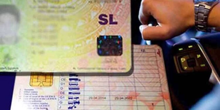 சுற்றுலாப் பயணிகளுக்கு விமான நிலையத்திலேயே தற்காலிக சாரதி அனுமதிப் பத்திரம்