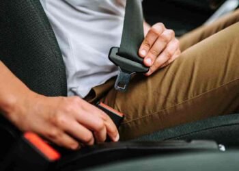 அதிவேக நெடுஞ்சாலையில் Seat belt அணிவது கட்டாயம்!