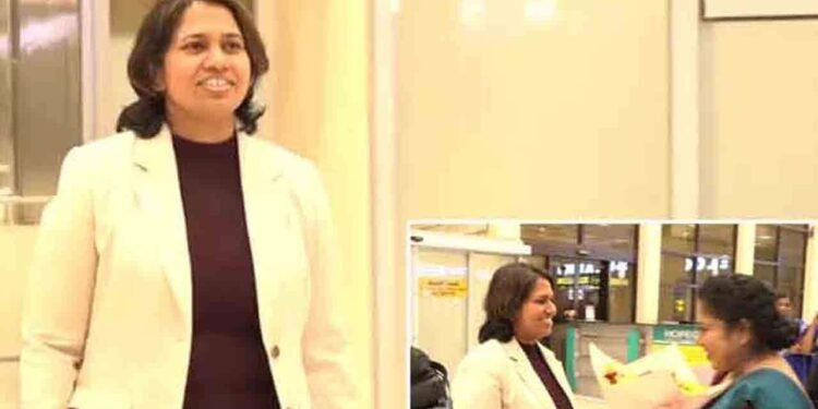 இலங்கையின் பெயரை உலகறியச் செய்த கலாநிதி நதீஷா, நாடு திரும்பினார்