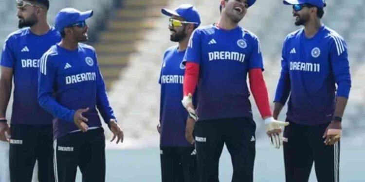 ஹோட்டல் அருகே மர்மப் பார்சல்!