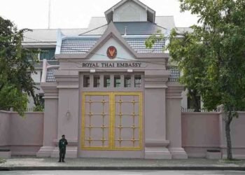 தாய்லாந்து – கம்போடியா எல்லையில் இராணுவ மோதல்